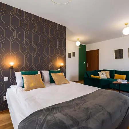 Sleepway Apartments- Dream